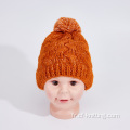 Chapeau tricoté des adolescents pour l&#39;hiver